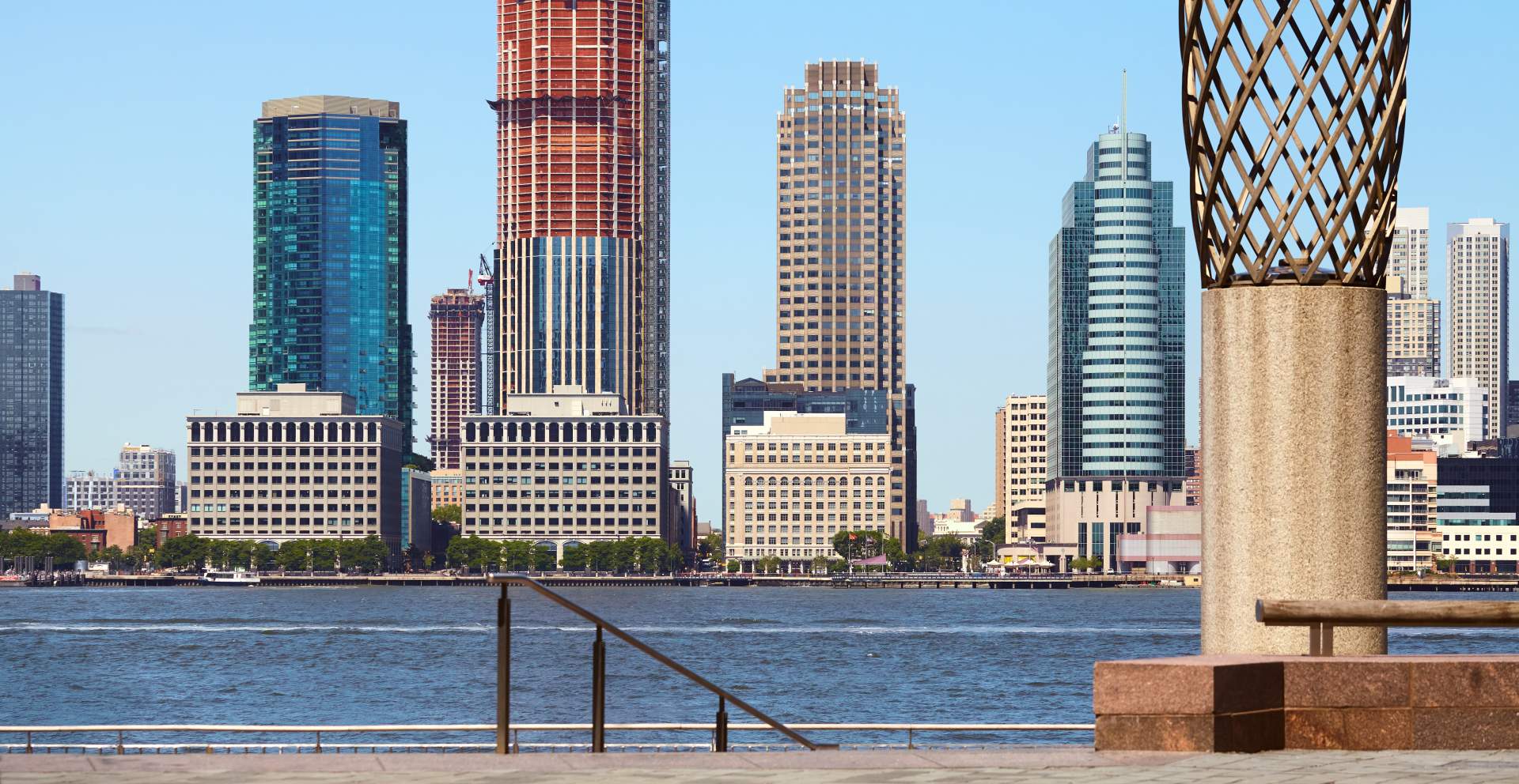 jersey-city-waterfront-seen-from-manhattan-V7ELG69